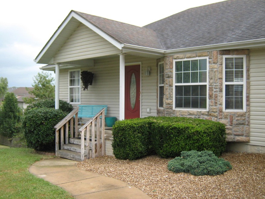 213 W Canyon Ct, Nixa, MO 65714 - photo 1