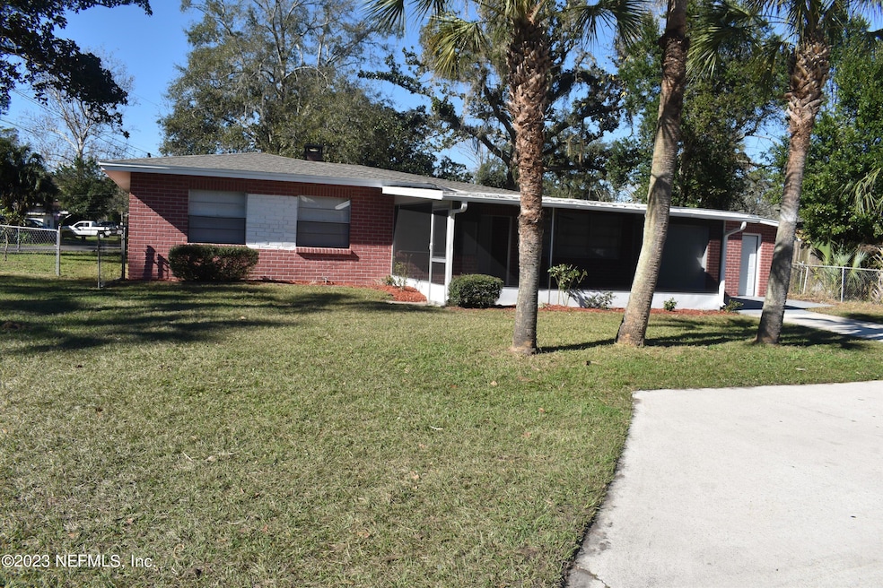 5716 Banyan Dr, Jacksonville, FL 32244 - photo 1