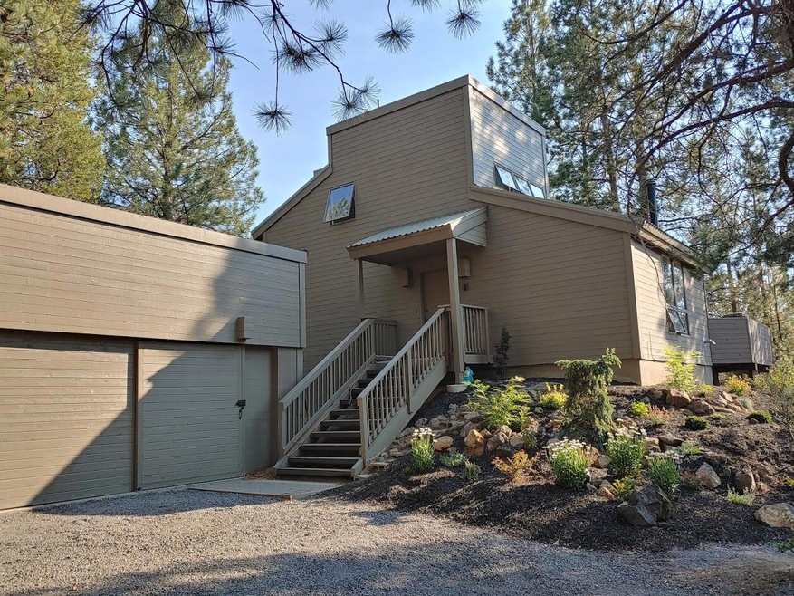 17907 Rhododendron Ln unit 11, Sunriver, OR 97707 - photo 1