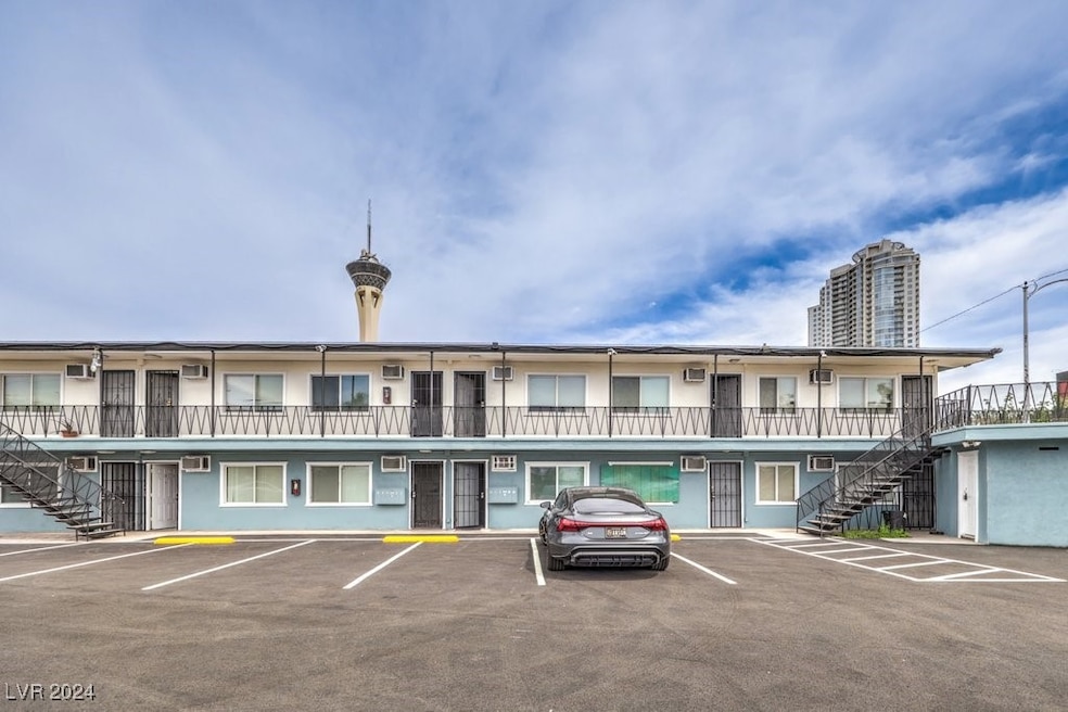 324 W Cleveland Ave unit 9, Las Vegas, NV 89102 - photo 1