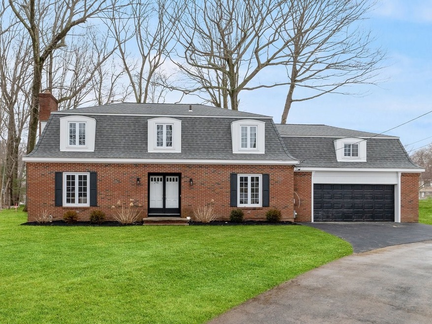 290 E Greenwich Ave, West Warwick, RI 02893 - photo 1