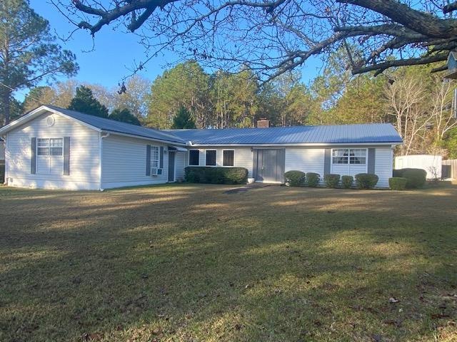 1205 Lakeshore Dr, Douglas, GA 31533 - photo 1