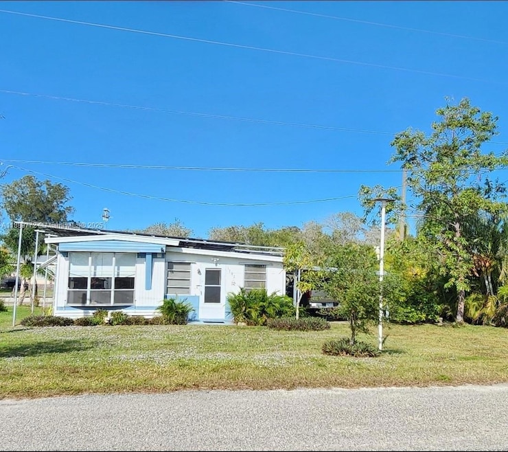 1792 Riverside Dr, Moore Haven, FL 33471 - photo 1