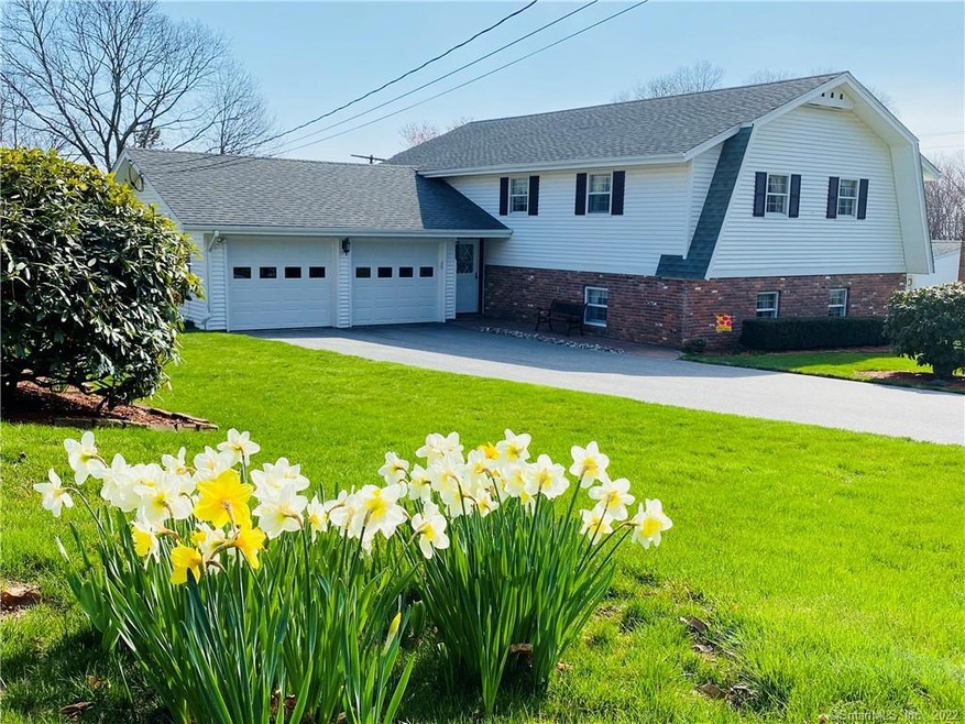 17 Affeldt Dr, Groton, CT 06340 - photo 1