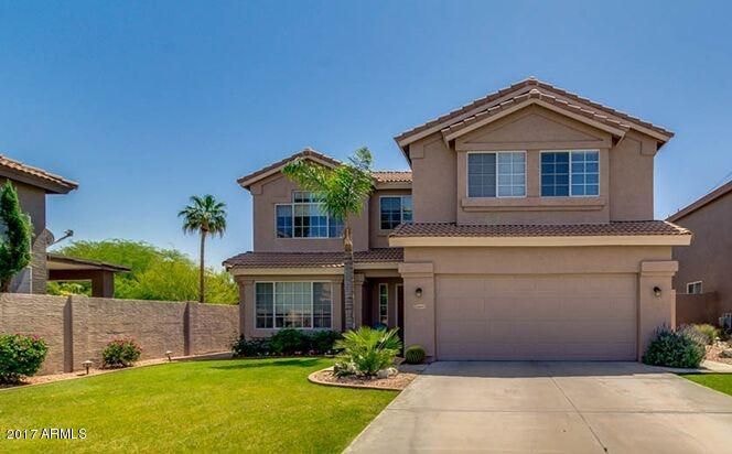 GREAT CURB APPEAL