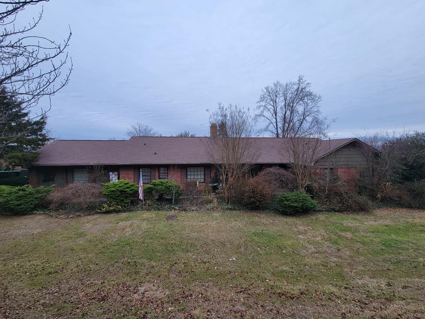 1414 Doyal Dr, Morristown, TN 37814 - photo 1