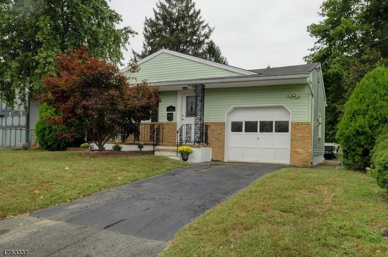 11 Van Winkle Place, Piscataway, NJ 08854 - photo 1