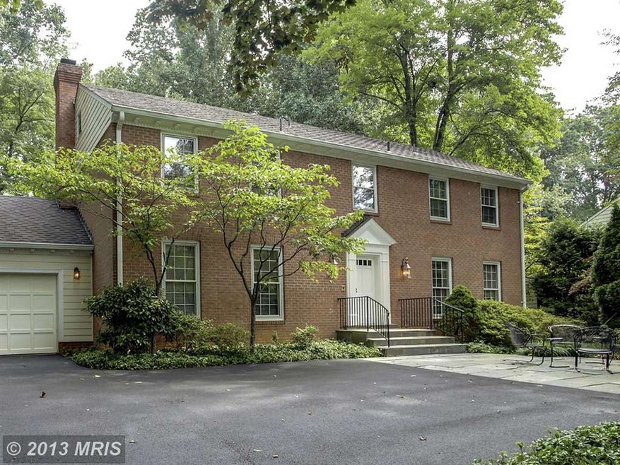 10641 Rock Run Dr, Potomac, MD 20854 - photo 1