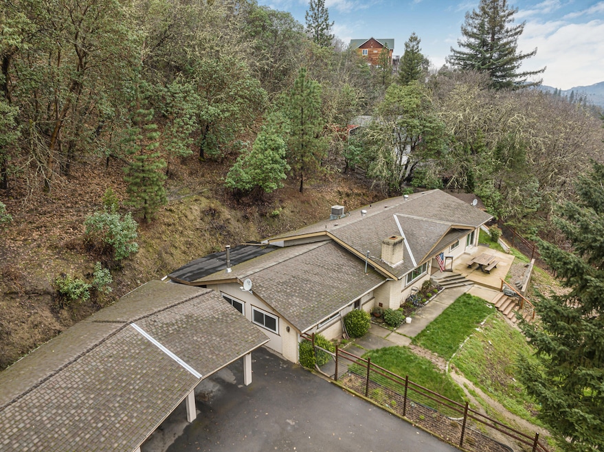 372 Sky Crest Dr. Grants Pass, OR 97527.