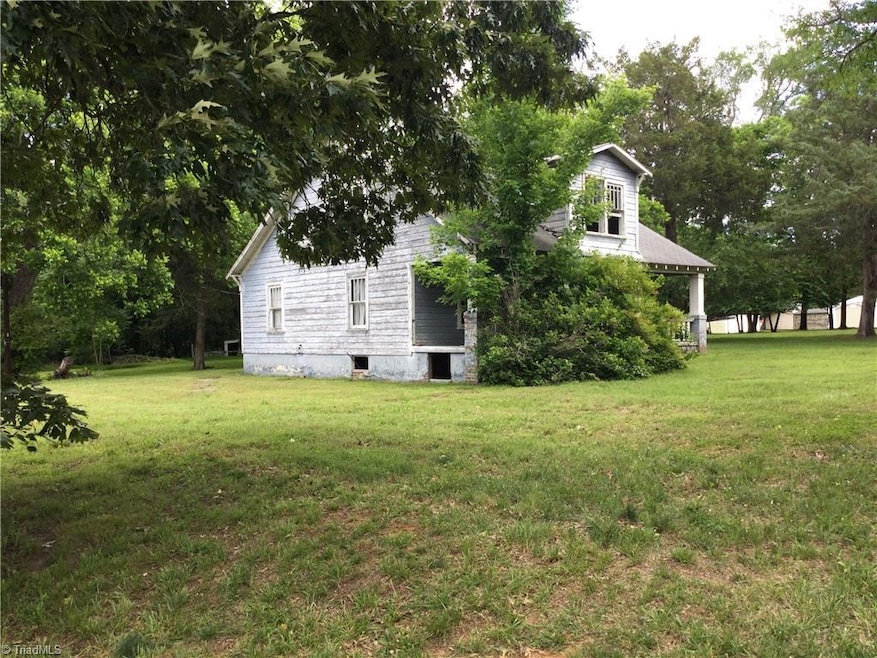 1402 E US 70 Haw River Abandoned House