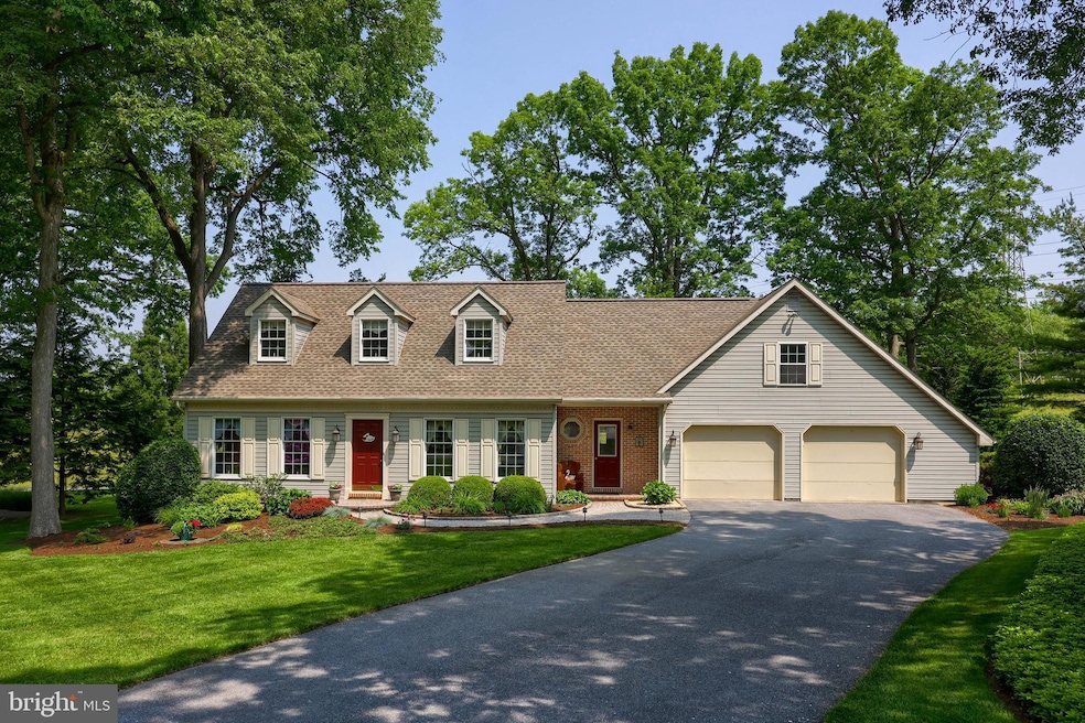 21 Locust Ln, Leola, PA 17540 - photo 1