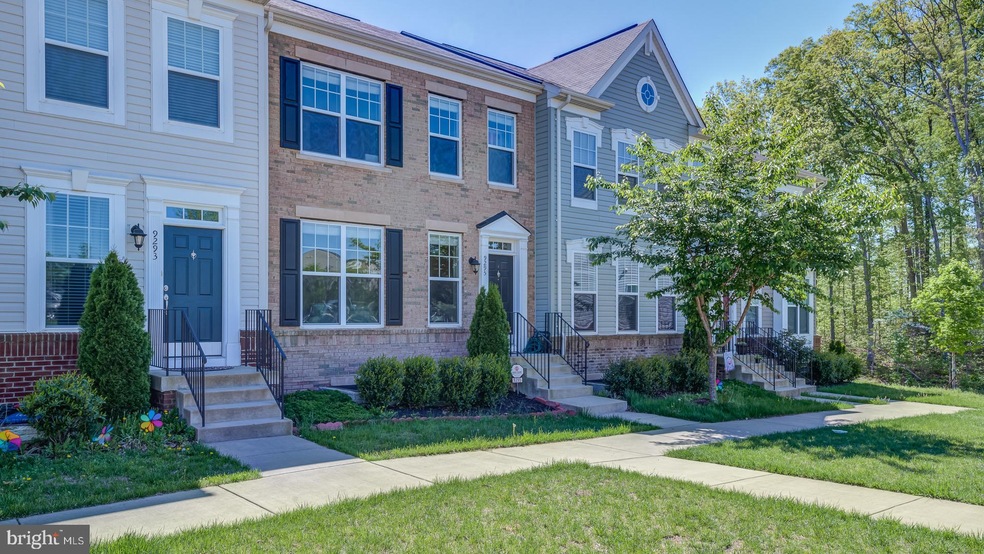 9295 Dawkins Crest Cir, Bristow, VA 20136 - photo 1