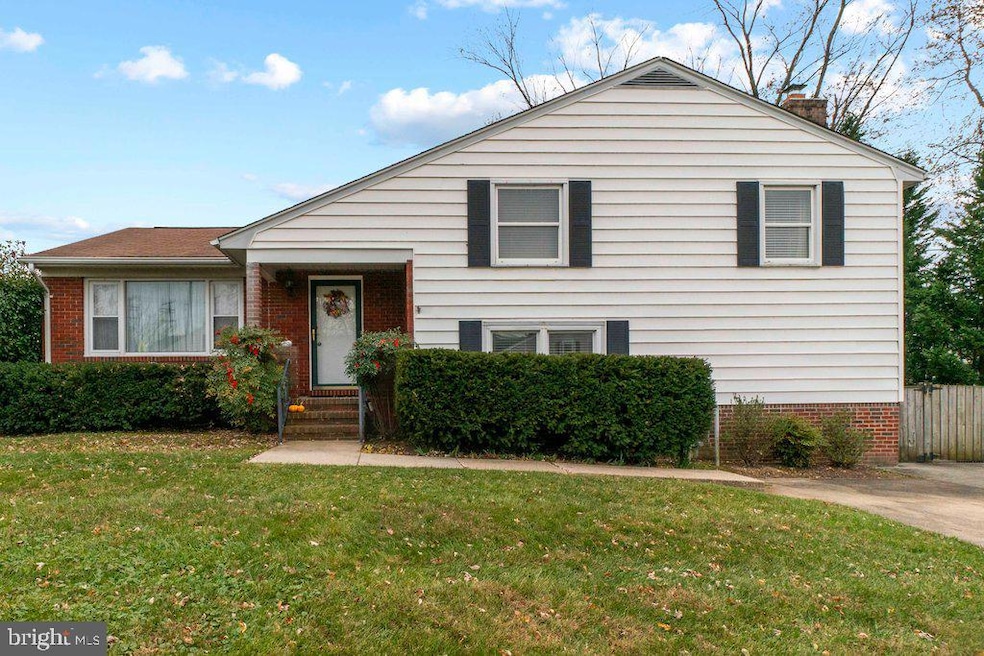 3015 6th Ave, Parkville, MD 21234 - photo 1