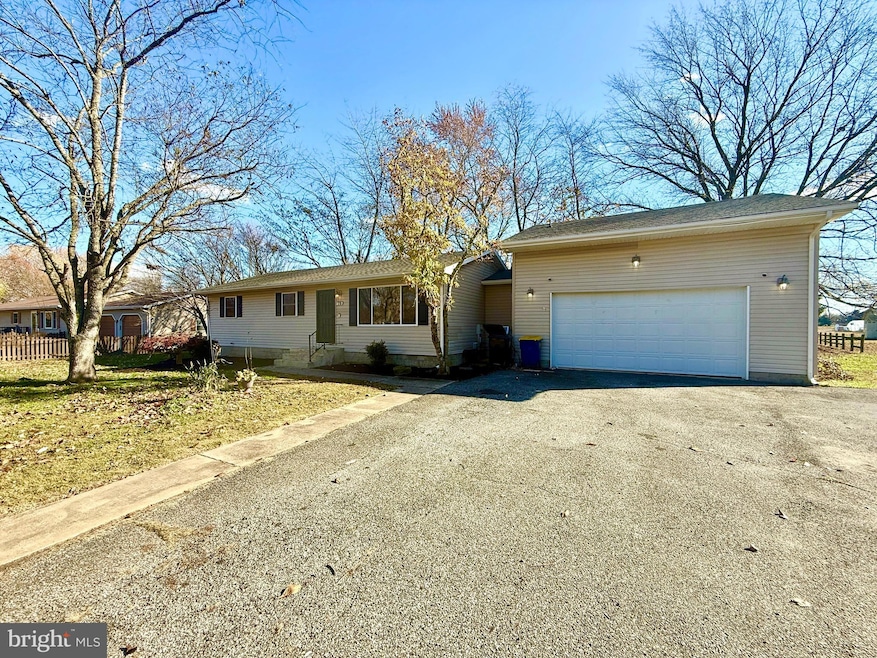 79 Orchard Ave, Felton, DE 19943 - photo 1