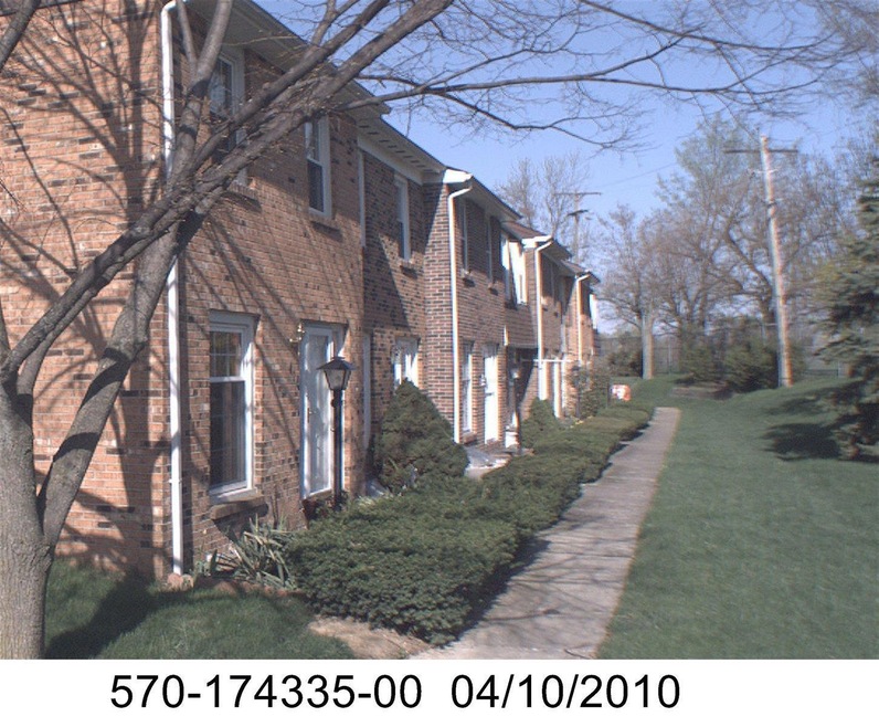 421 Pamlico St unit JK-4, Columbus, OH 43228 - photo 1