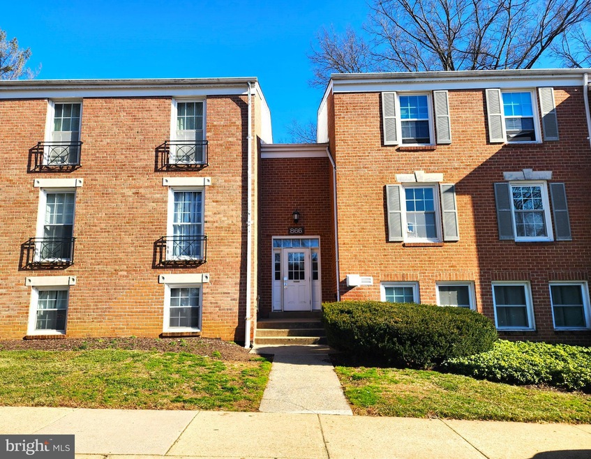 866 Quince Orchard Blvd unit 102, Gaithersburg, MD 20878 - photo 1