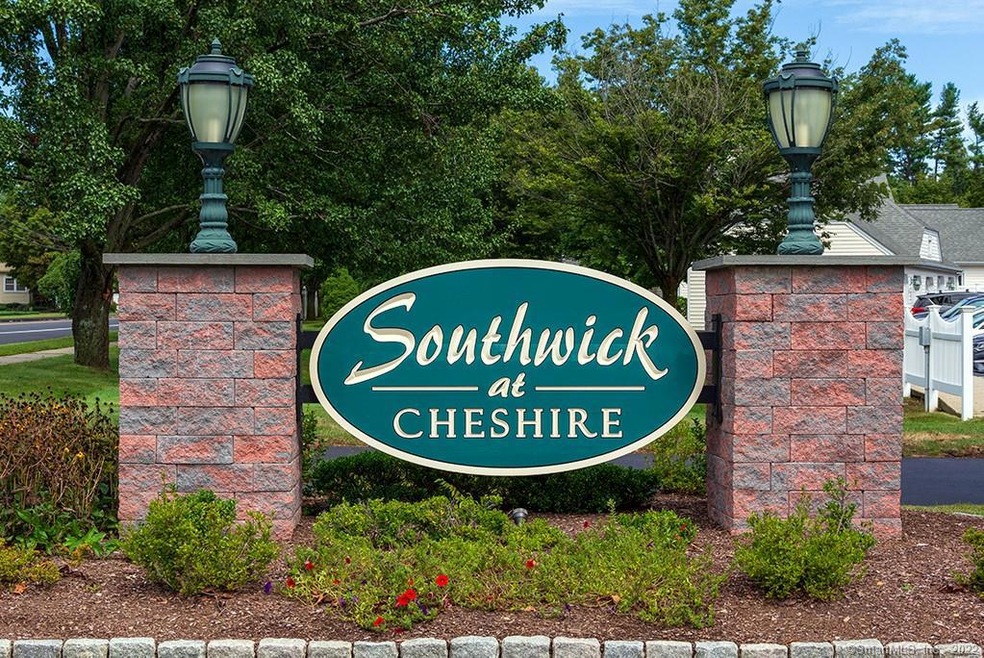 40 Southwick Ct unit 307, Cheshire, CT 06410 - photo 1