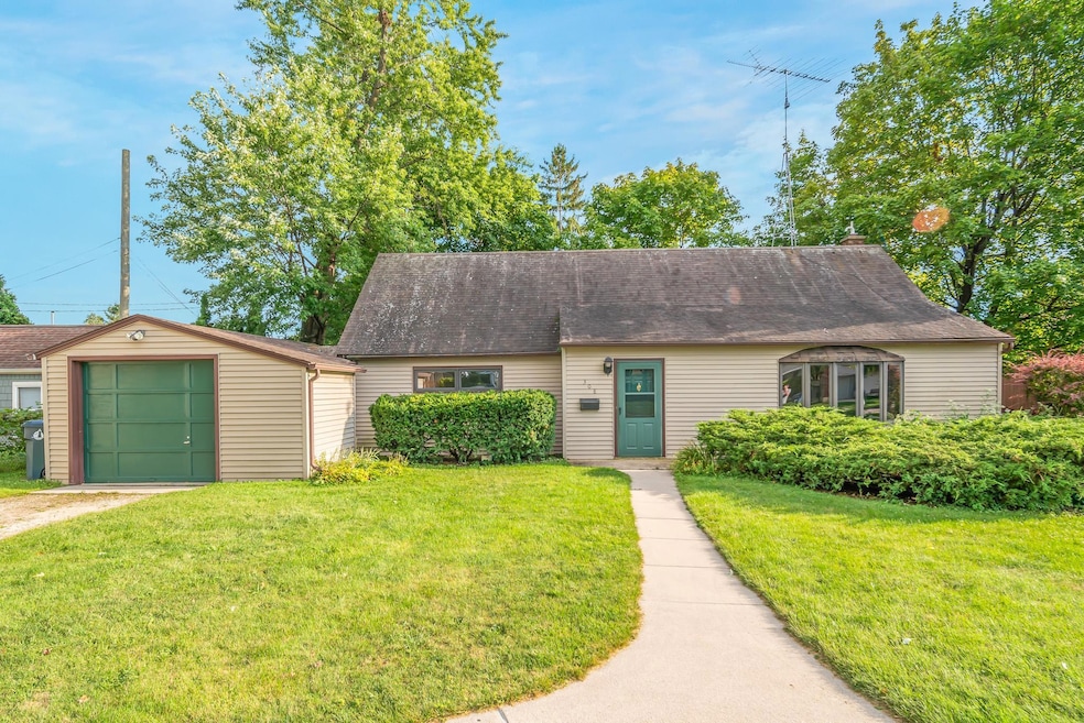 308 E Mcwilliams St, Fond Du Lac, WI 54935 - photo 1