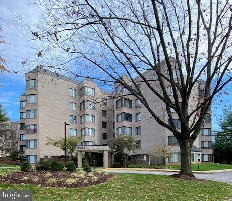 3041 Fallstaff Rd unit 205D, Baltimore, MD 21209 - photo 1