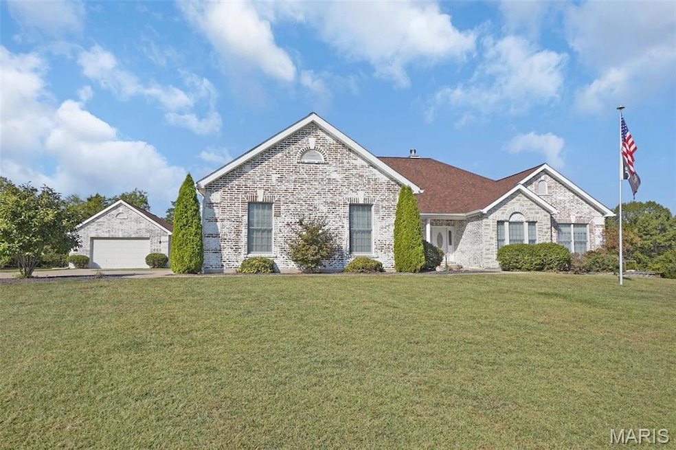 12 Jacks Cabin Dr, Defiance, MO 63341 - photo 1