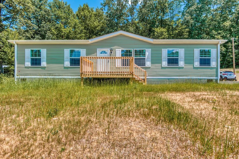 8492 Reedy Creek Rd, Bristol, VA 24202 - photo 1