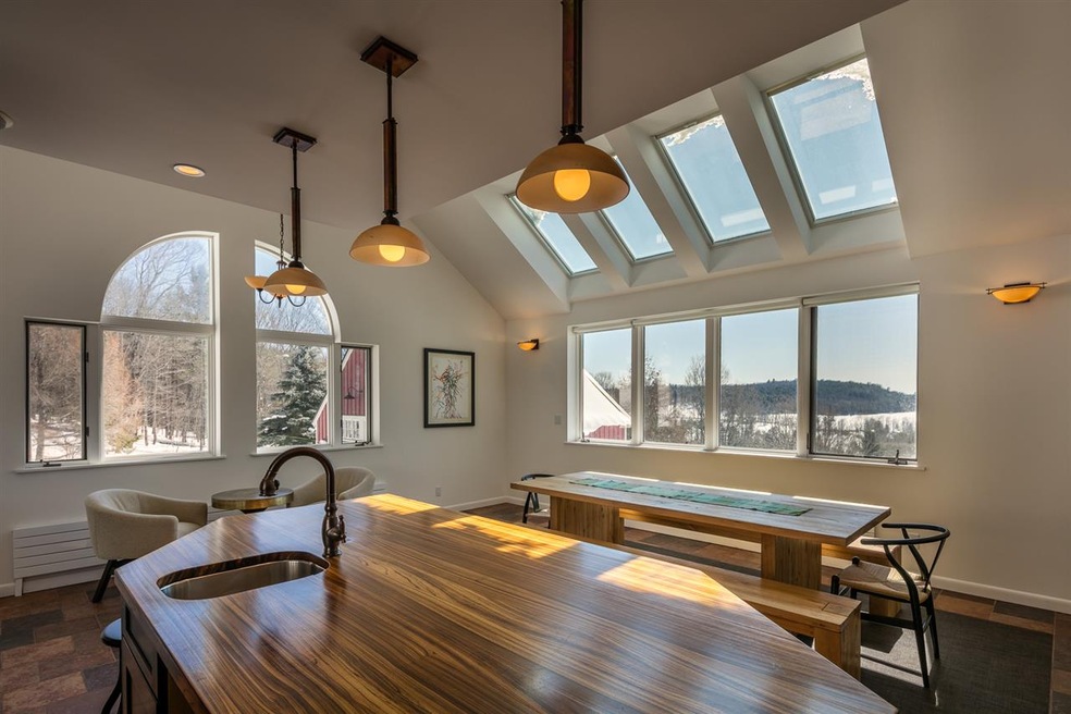 546 Sugartop Rd, Norwich, VT 05001 - photo 1