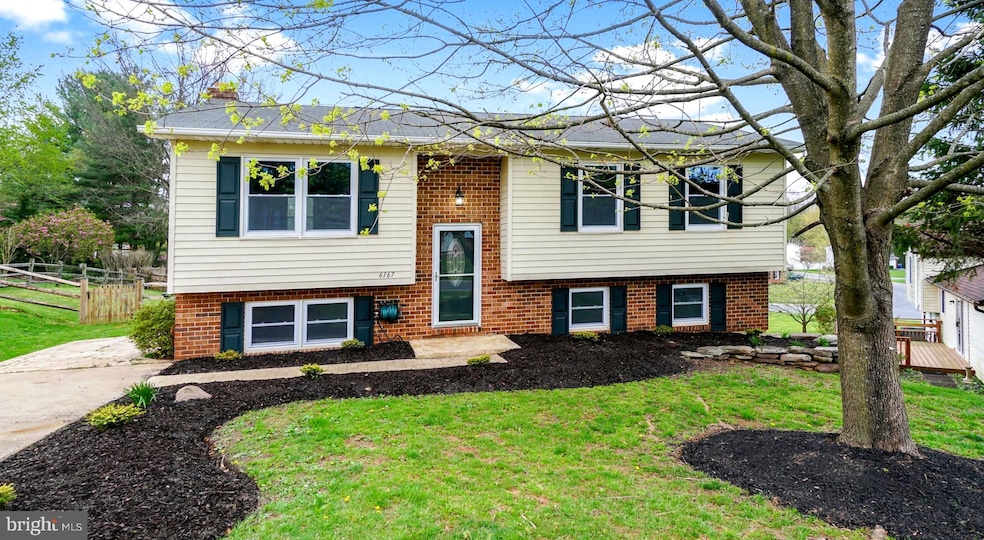 6167 Monroe Ave, Sykesville, MD 21784 - photo 1