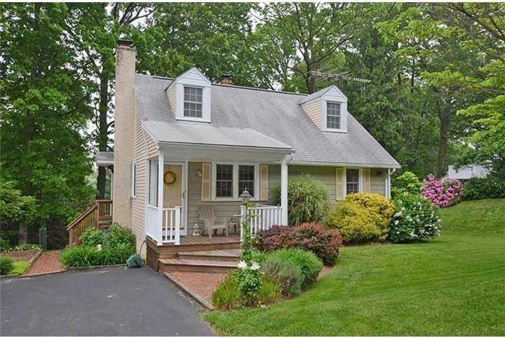 49 Fahnestock Rd, Malvern, PA 19355 - photo 1