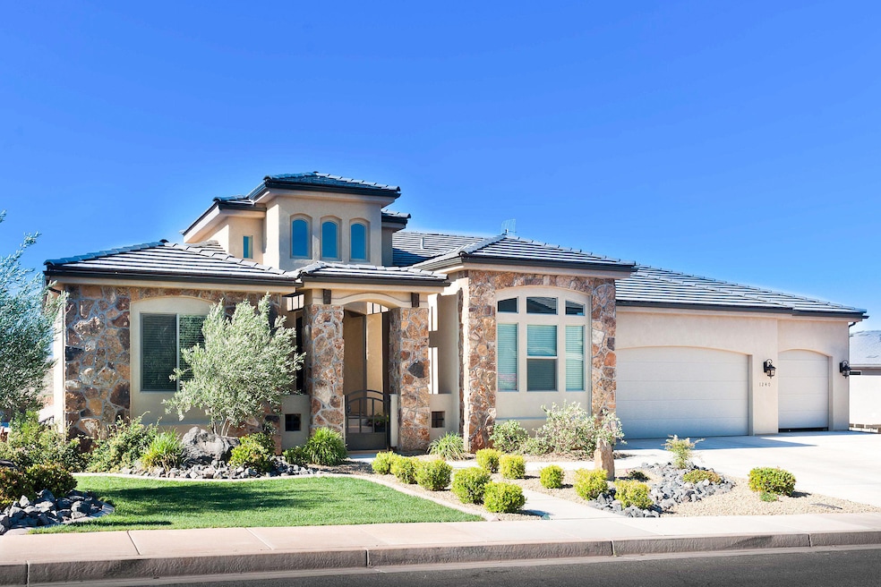 1240 E Nazareth Dr, Washington, UT 84780 - photo 1