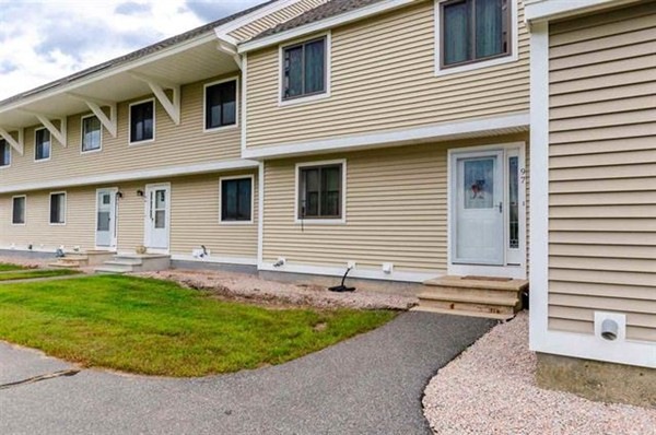 97 Bayberry Ln unit 97, Londonderry, NH 03053 - photo 1