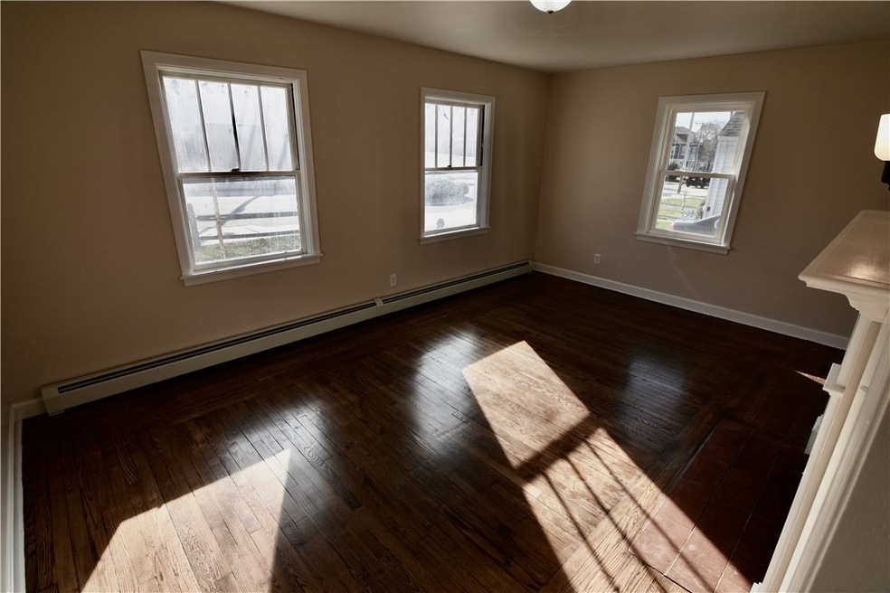 960 Diamond Hill Rd, Woonsocket, RI 02895 - photo 1