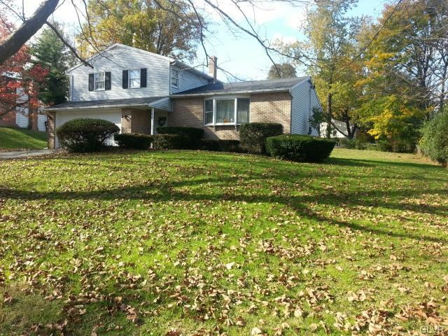 219 Blenheim Dr, Easton, PA 18045 - photo 1