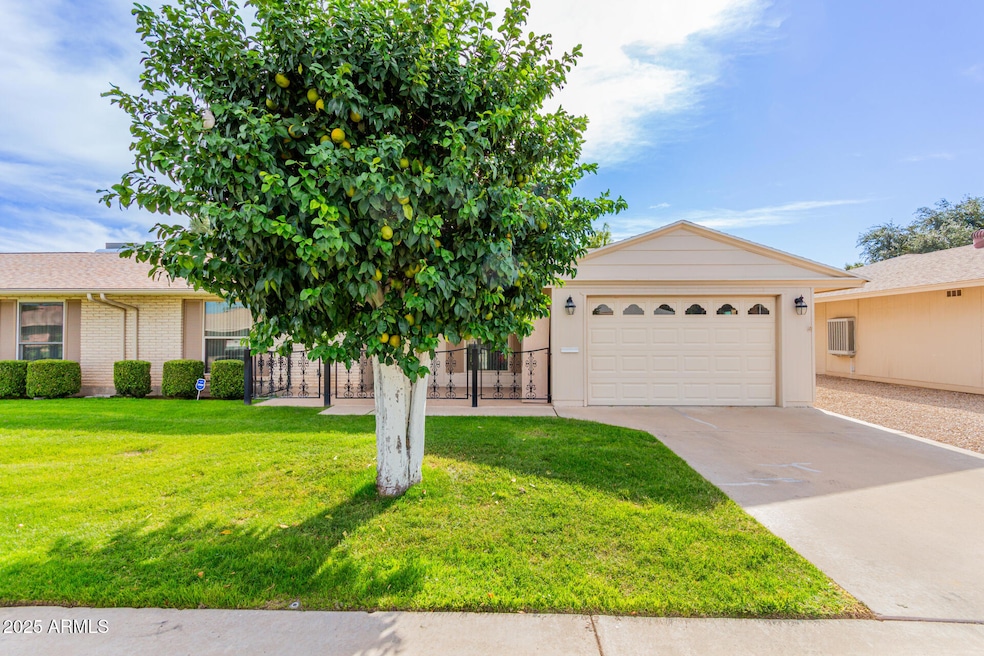 10825 W Kelso Dr, Sun City, AZ 85351 - photo 1