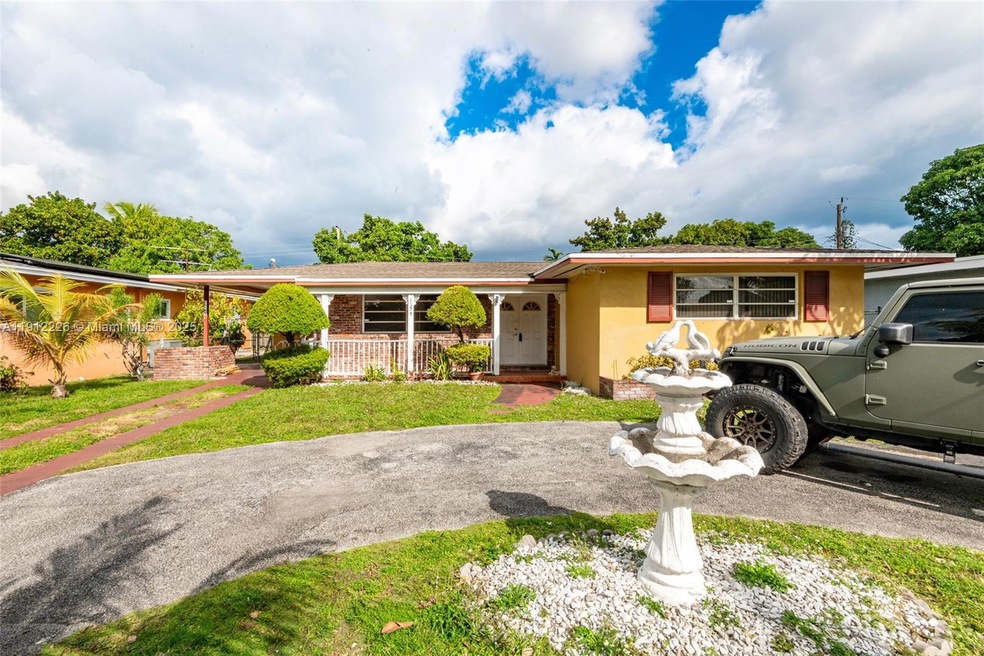 1155 NE 110th St, Miami, FL 33161 - photo 1