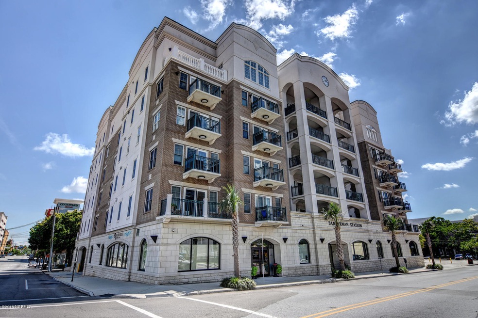 124 Walnut St Unti 601-large-001-35-124