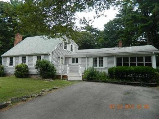 19 Abington St, Hingham, MA 02043 - photo 1