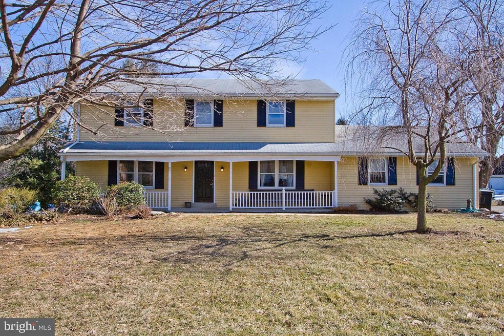 9 Country Dr, Leola, PA 17540 - photo 1