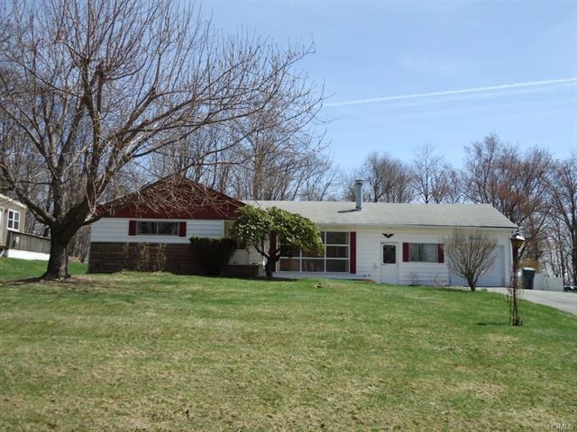 14 Hillcrest Dr, Middletown, NY 10940 - photo 1