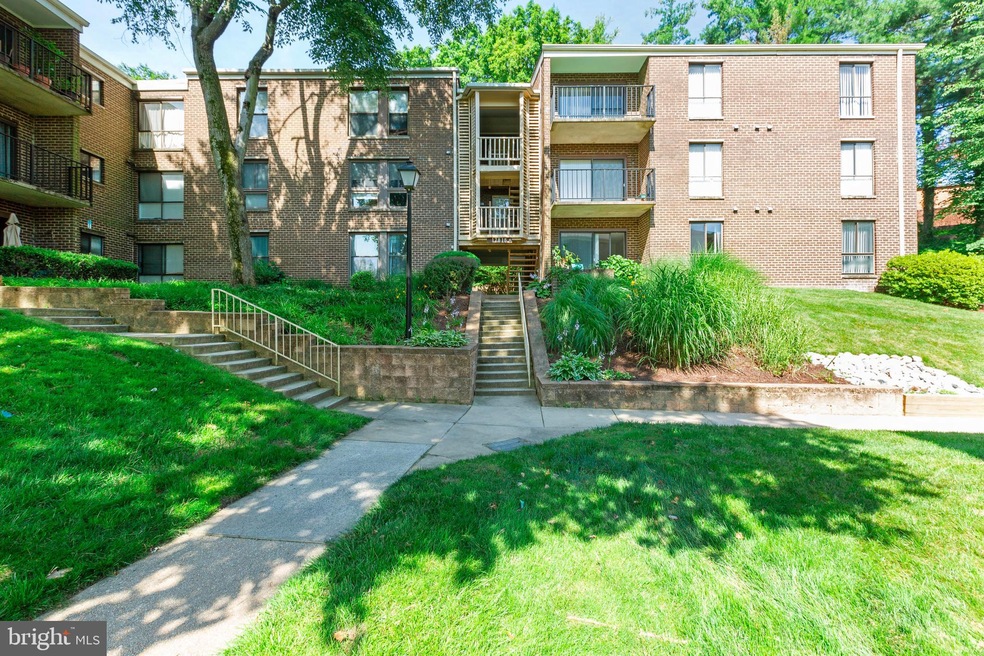 17816 Buehler Rd unit 165, Olney, MD 20832 - photo 1