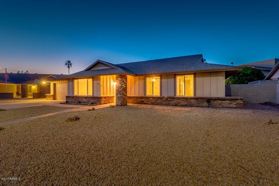 1152 W Madero Cir, Mesa, AZ 85210 - photo 1