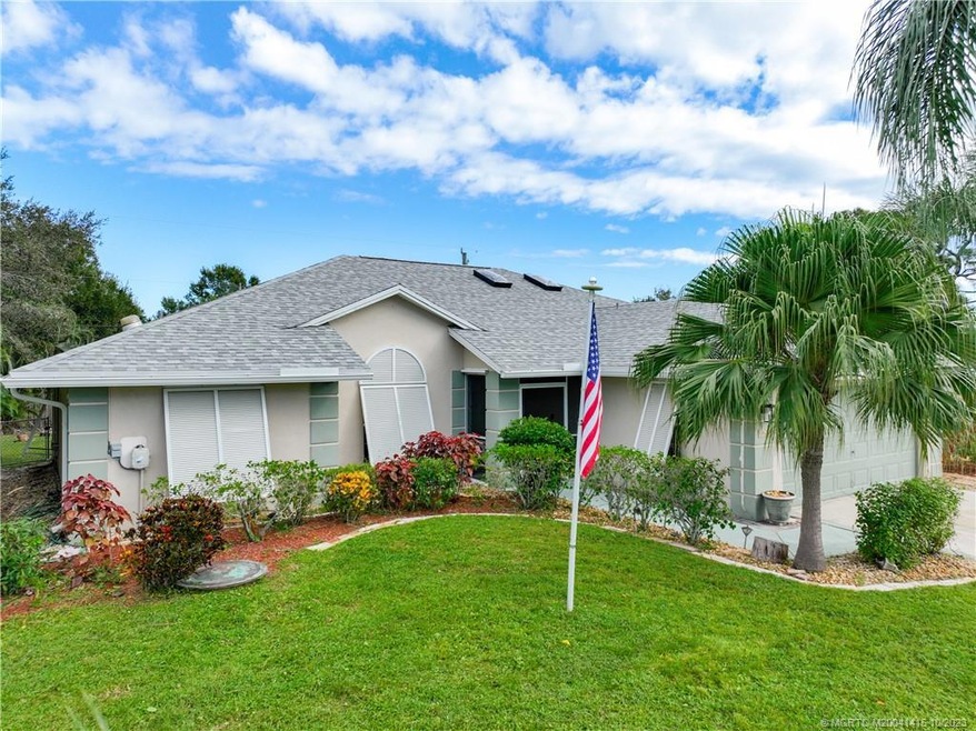 NEW ROOFAND SKYLIGHTS 2023, HURRICANE SHUTTERS, SC