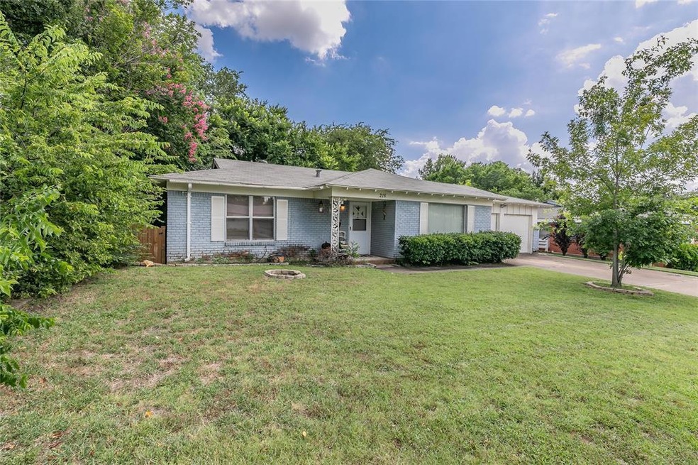 216 Bedford Ct E, Bedford, TX 76022 - photo 1