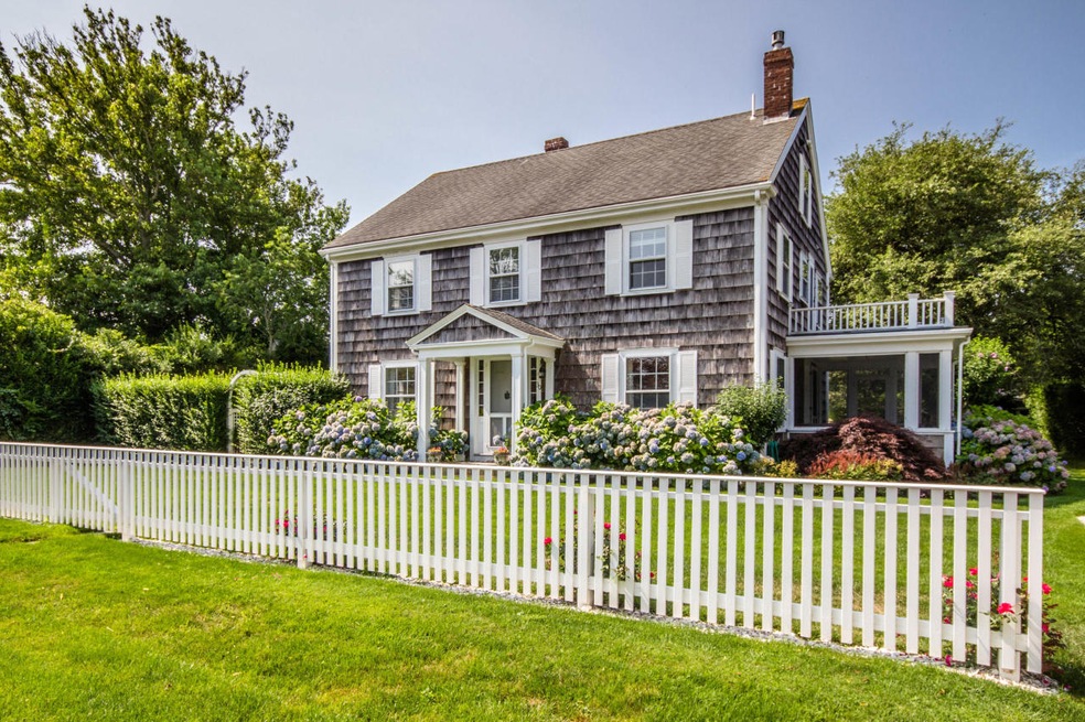 30 Pierce Ln, Edgartown, MA 02539 - photo 1