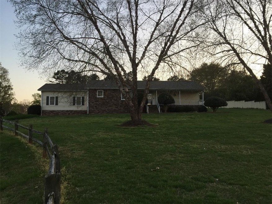 106 Dorsey Ln, Walhalla, SC 29691 - photo 1