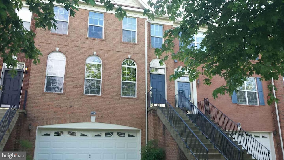 25503 Beresford Dr, Chantilly, VA 20152 - photo 1