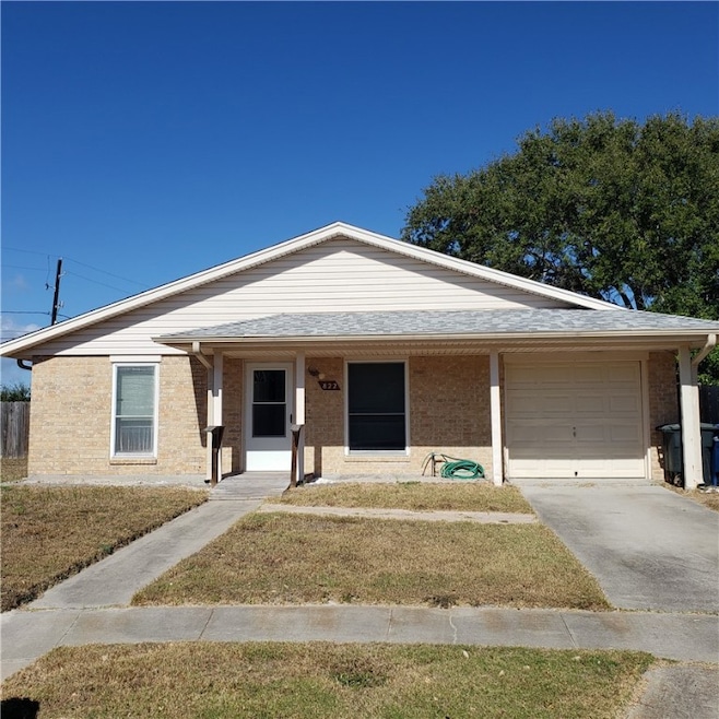 822 Saint Phillip Ct, Corpus Christi, TX 78418 - photo 1