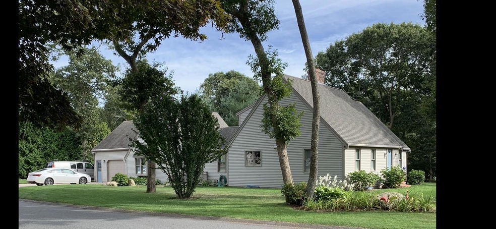 4 Redbud Ln, North Falmouth, MA 02556 - photo 1