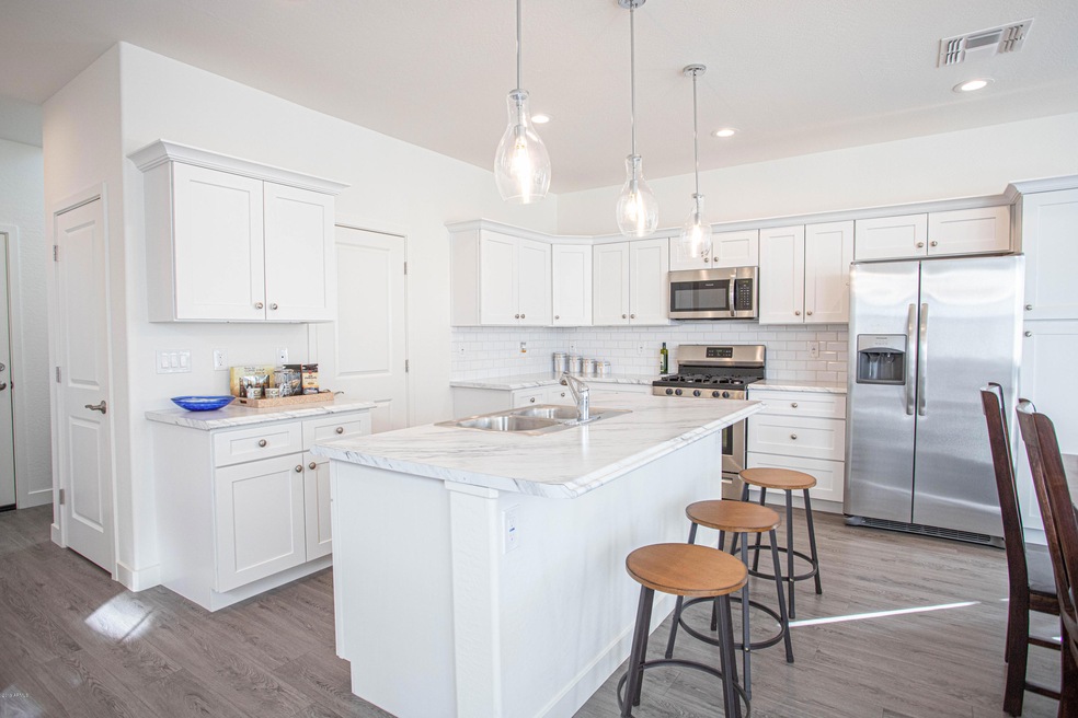 Trendy Kitchen