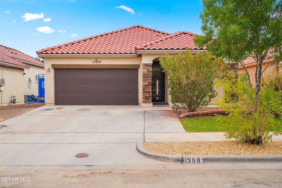 13582 Everingham St, El Paso, TX 79928 - photo 1
