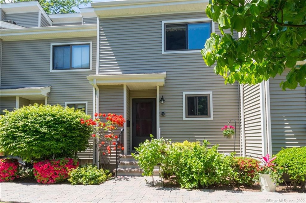 242 Melody Ln, Fairfield, CT 06824 - photo 1